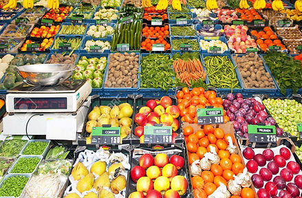 6770973-greengrocers-shop-with-an-electr