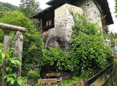 ST. PANKRAZ: HAUS AM FELSBROCKEN (HÄUSERL AM STOAN)