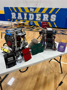 Capyvaders win the Excellence award at Ladue