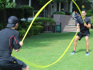 La herramienta de entrenamiento grupal para 2 personas Inertia Wave DUO