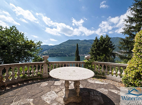 Lake Como House For Sale