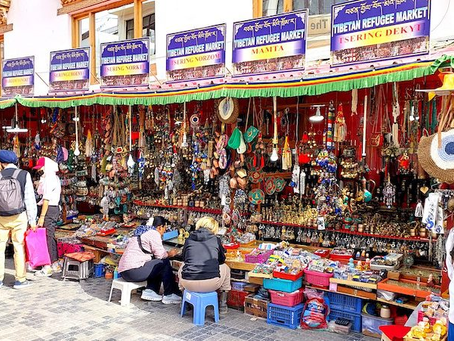 Top Places for Shopping in Ladakh & Stunning Ladakh Photos: Your Complete 2025 Travel & Souvenir Guide