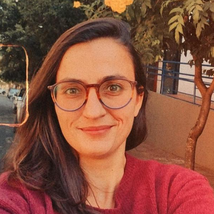Foto de Camila Nonato Junqueira com link para o lattes