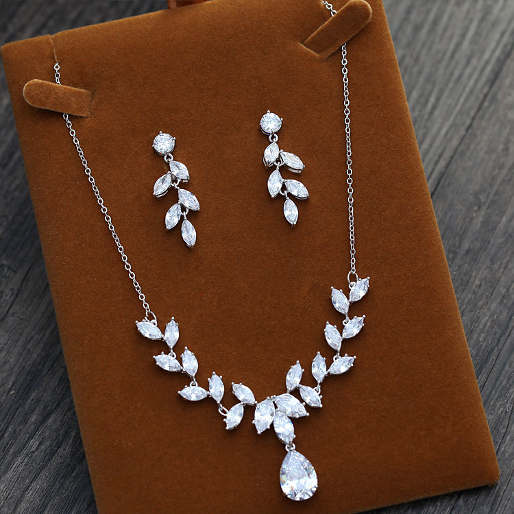 Korean Style Zircon Bride Necklace and Earring Set