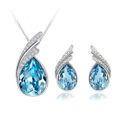 Thumbnail: Crystal Earring and Necklace Jewelry Set