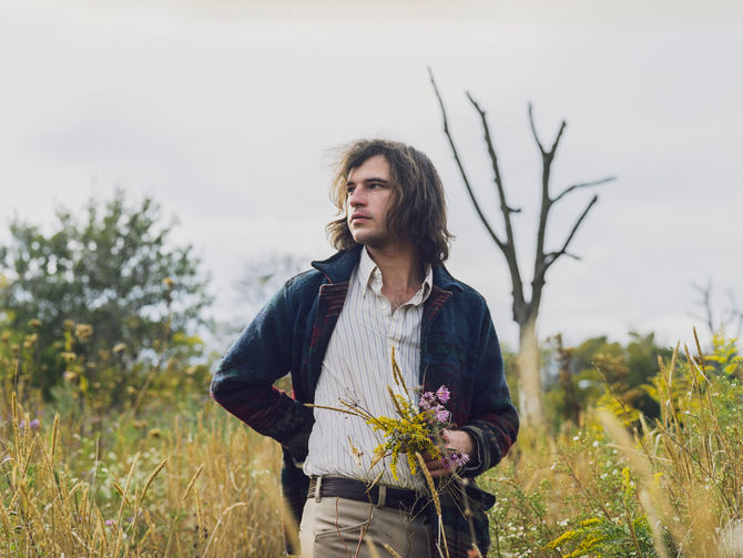 Interview Ryley Walker: “Ik speelde vorig jaar tweehonderd shows, maar ik ben nog steeds fucking bro