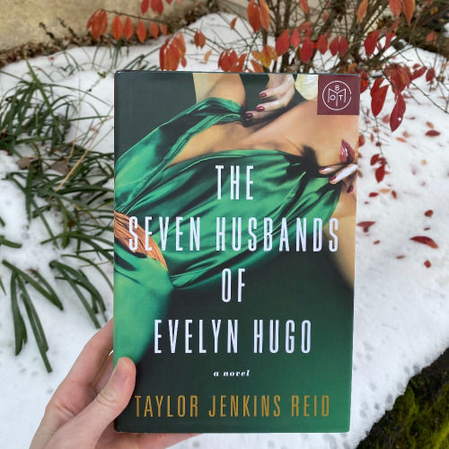 Book Cover of The Seven Husbands of Evelyn Hugo by Taylor Jenkins Reid