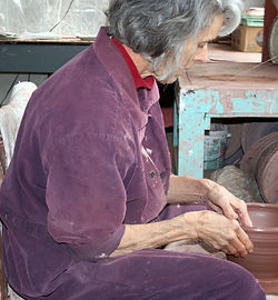 artist-at-workCrop33x35.jpg