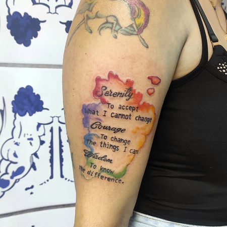 טקסט העצמה עם צבעי גאווה
