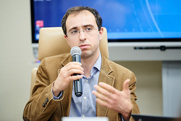 Photo documentation illustrating Loran Jacobs working as Executive Leadership at Deep-Tech Ventures during the "Master's Program Meetup| RVC Technopreneurship Department at MIPT" project in Moskva. (Track: Top Management)