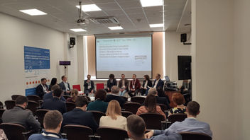 Photo documentation illustrating Loran Jacobs working as Executive Leadership at Deep-Tech Ventures during the "BarCamp National Technological Revolution 20.35" project in Sankt-Peterburg. (Track: Top Management)