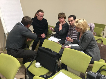 Loran Jacobs during a Corporate Team Building Session discussing strategic business development projects with fellow top managers at DrugsTech (R-Pharm Group)