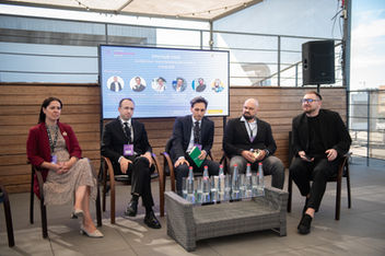 Photo documentation illustrating Loran Jacobs working as Executive Leadership at Deep-Tech Ventures during the "Southern Innovations Forum" project in Rostov. (Track: Entrepreneurship)