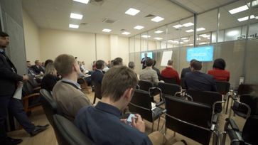 Photo documentation illustrating Loran Jacobs working as Executive Leadership at Deep-Tech Ventures during the "1-я Стратегическая сессия НИОКР" project in Moskva. (Track: Top Management)