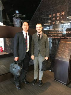 Photo documentation illustrating Loran Jacobs working as Executive Leadership at Deep-Tech Ventures during the "South Korean Pharma Market Outlook" project in Teheran-ro 114-gil. (Track: Top Management)
