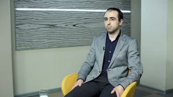 Photo documentation illustrating Loran Jacobs working as Executive Leadership at Deep-Tech Ventures during the "Leadership Miniseries hosted by Loran Jacobs" project in Moskva. (Track: Top Management)