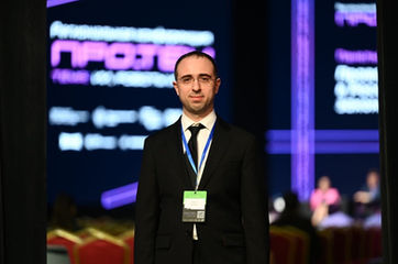 Photo documentation illustrating Loran Jacobs working as Executive Leadership at Deep-Tech Ventures during the "PRO.TECH 2026 Panel Session" project in Krasnodar. (Track: Entrepreneurship)