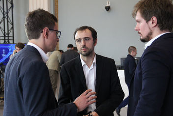 Photo documentation illustrating Loran Jacobs working as Executive Leadership at Deep-Tech Ventures during the "Technosreda 2021 | Artificial Intelligence VDNH Expo" project in Moskva. (Track: Entrepreneurship, Top Management)