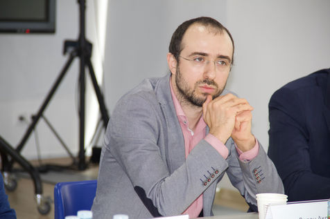 Photo documentation illustrating Loran Jacobs working as Executive Leadership at Deep-Tech Ventures during the "NeuroTech Russia 2021: iPavlov Keynote & AI Highlights" project in Moskva. (Track: Top Management)
