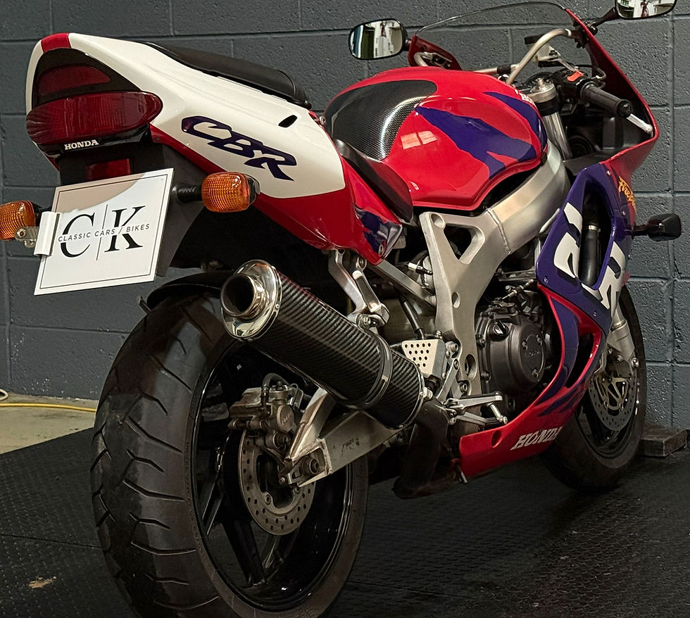 Thumbnail: 1998 Honda CBR900RR Fireblade - Collectors Condition - Ex Private Collection