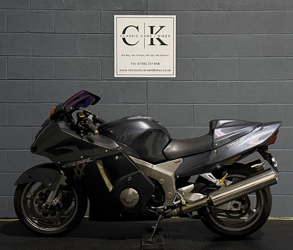 Thumbnail: 2001 Honda CBR 1100XX Super Blackbird - Collectors/Show Condition