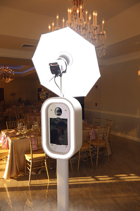 guest-wedding-breakers-country-club-spotlight-wedding-photo-booth-008.JPG