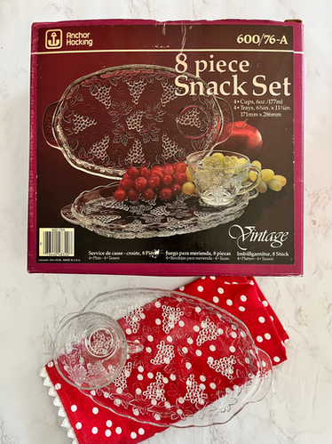 Vintage Anchor Hocking Snack Set – 8-Piece Clear Glass Grape Motif