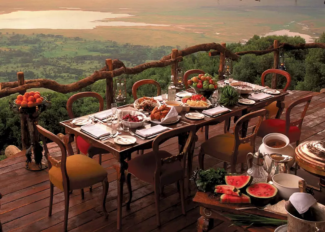 Experiência Luxuosa no &Beyond Ngorongoro Crater Lodge, Tanzânia