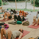 Ottermeer yoga in de grote tent