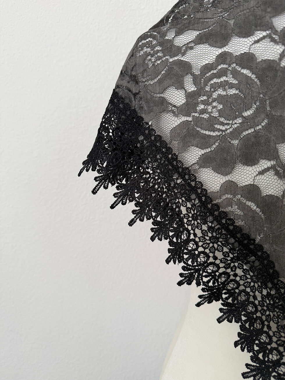 Thumbnail: Dies Irae Triangle Veil | Lent Collection 
