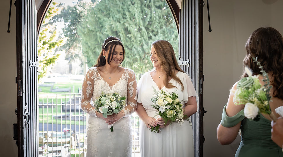 Hybrid midlands wedding video photography package.