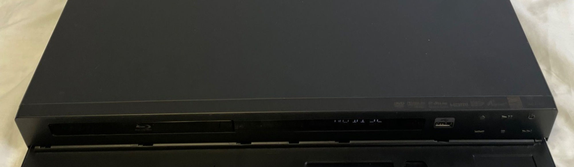 Samsung Blu Ray Disc Player/Instant Streaming, Wireless USB BD-P1600 SKU 2898