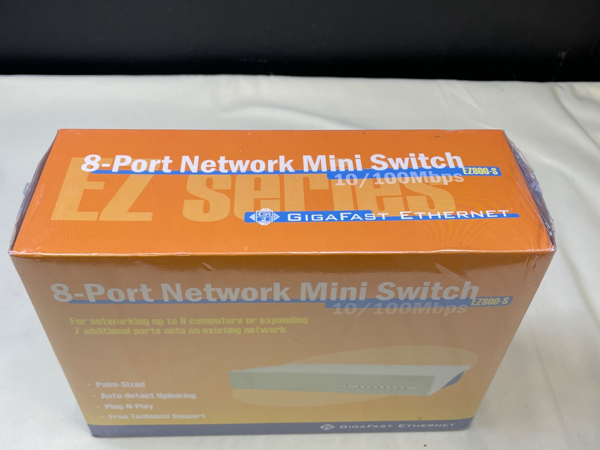 GigaFast Ethernet 8-Port Network mini Switch 10/100mbps EZ800-S SKU 5647