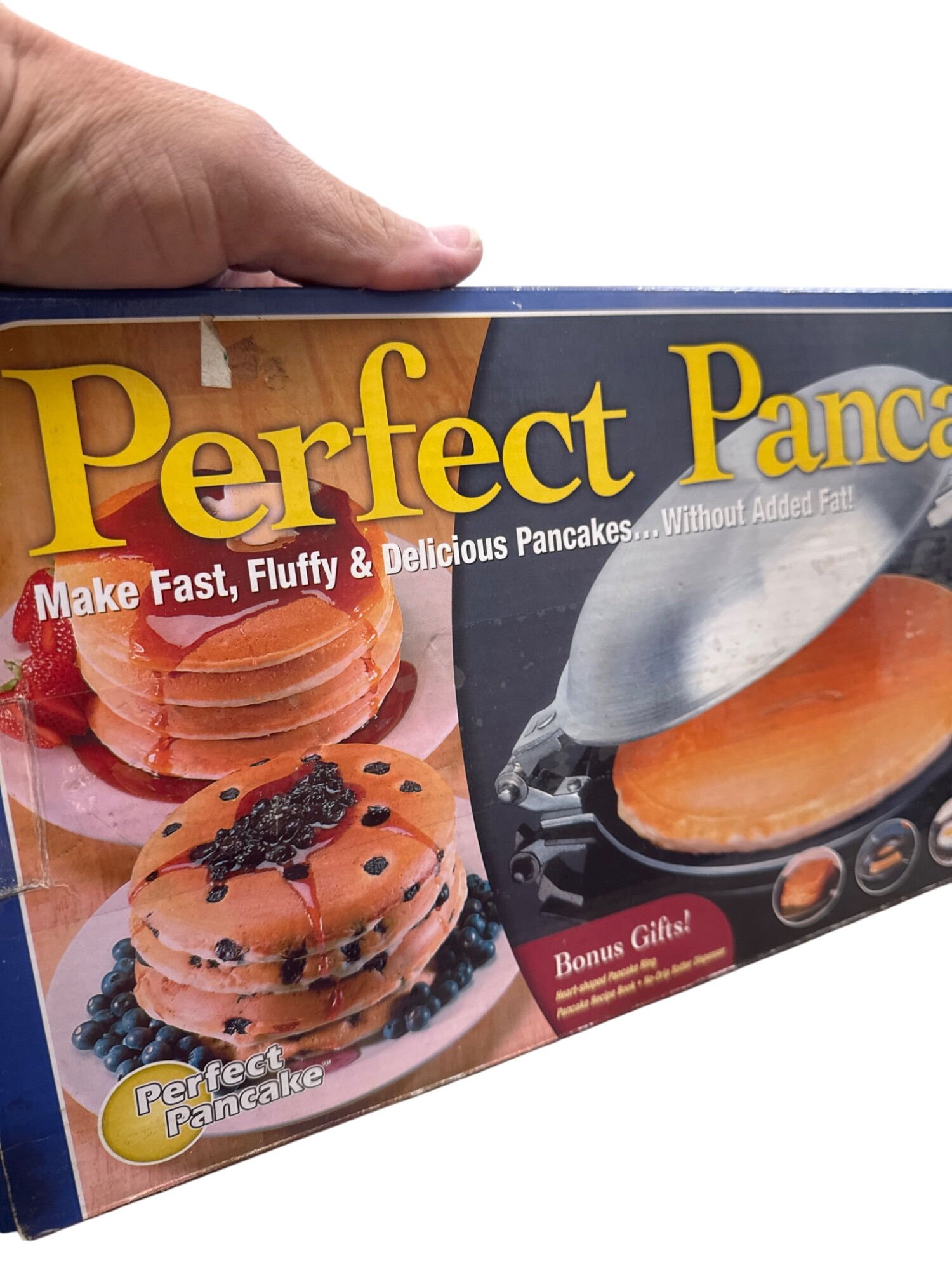Perfect Pancake Flip Pan With Bonus Accessories - Heart Pancake Ring & Recipe Bo