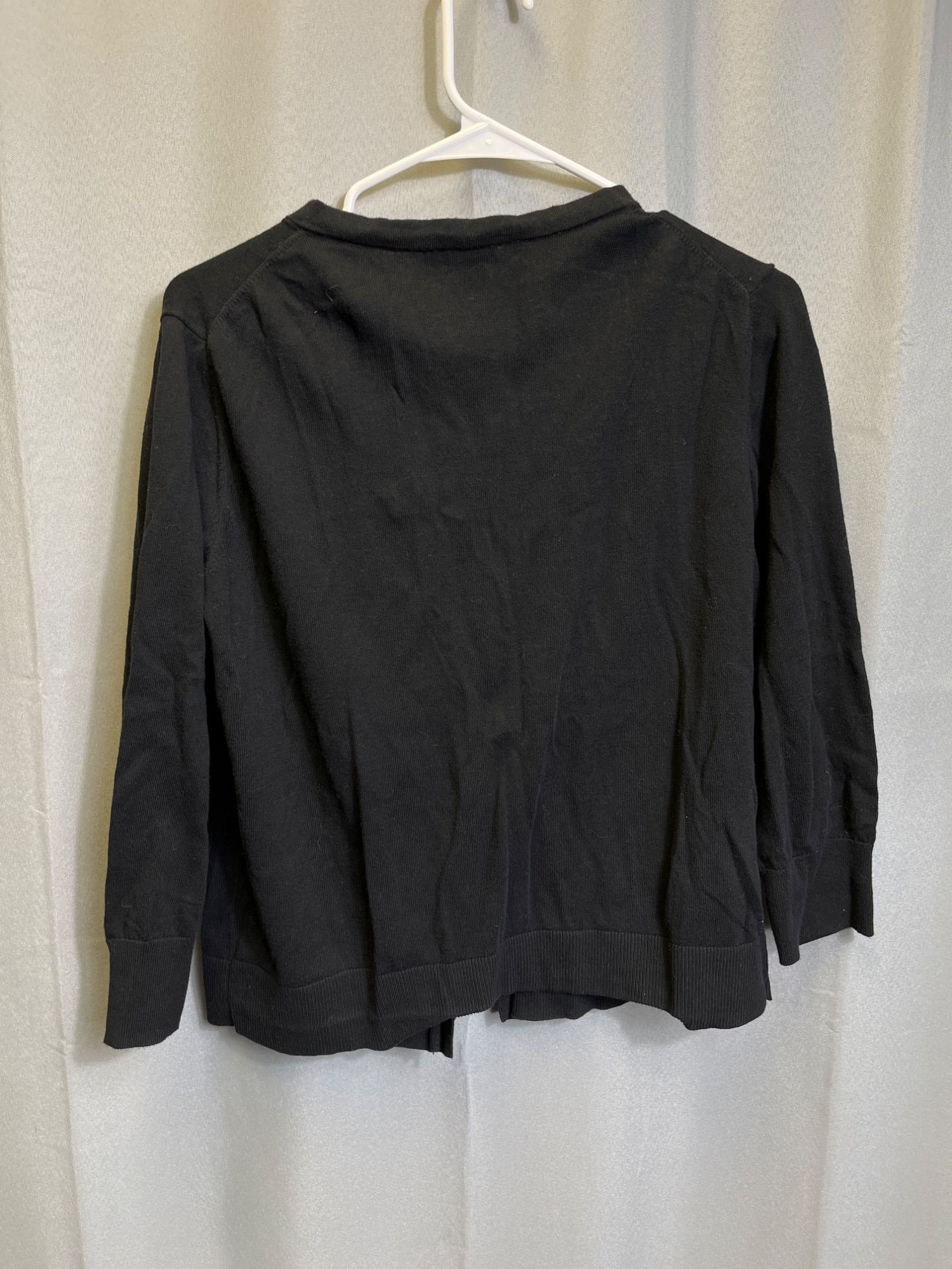 Loft SKU 7698 Womens Black Long sleeve button up Cardigan Size L