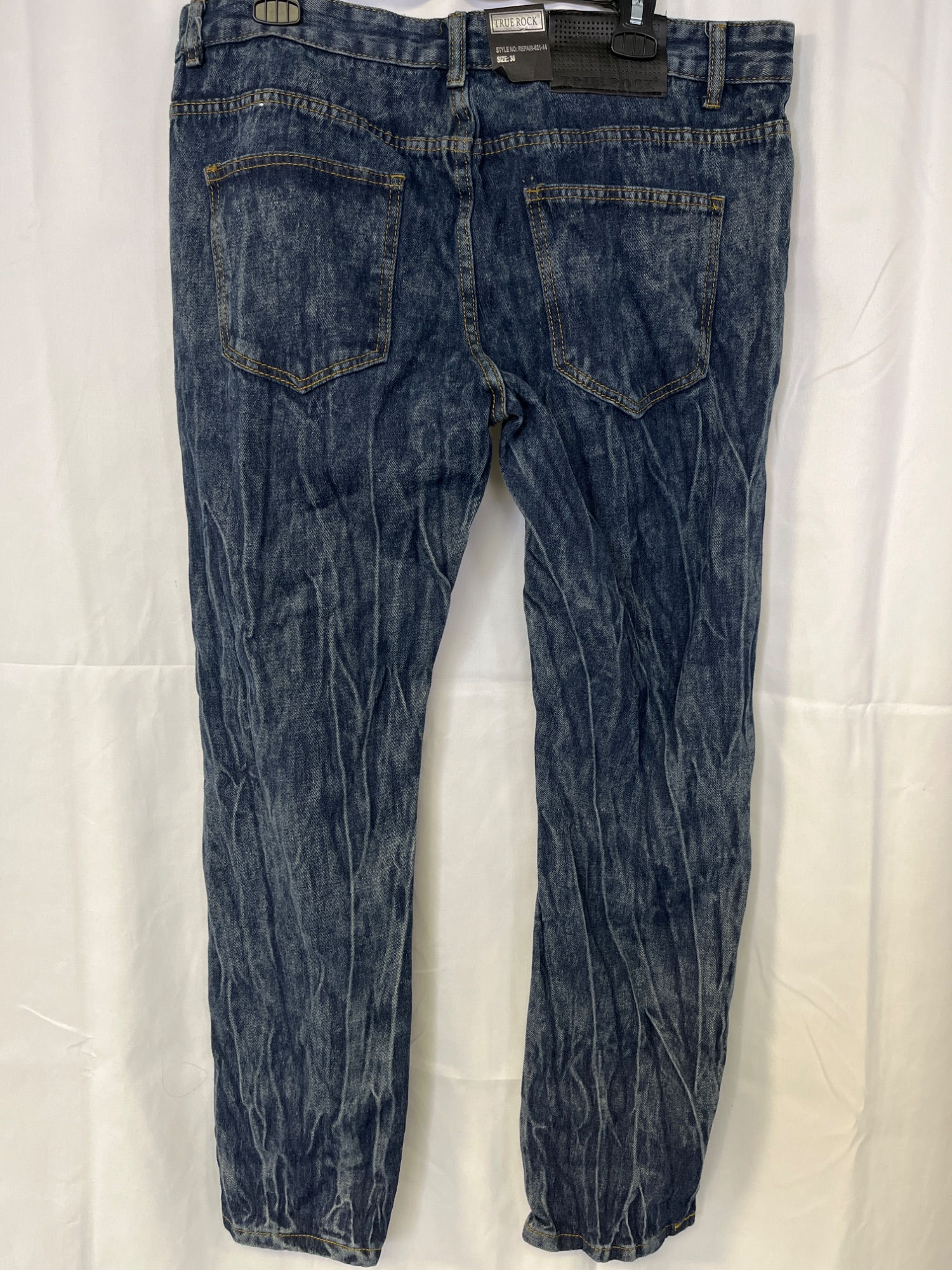 True Rock Men's Blue Ripped Jeans/Straight Leg Size 36 SKU 5804