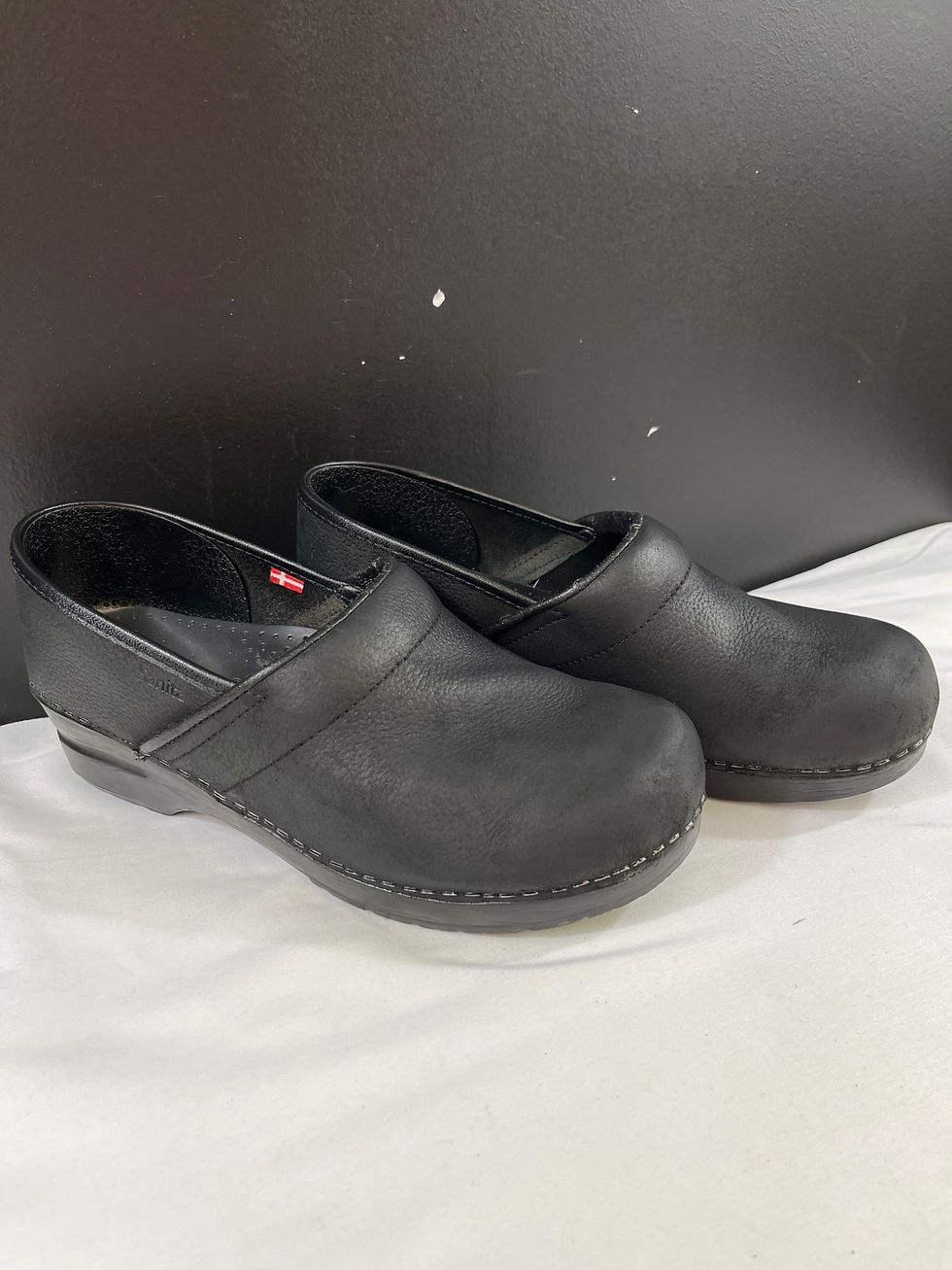 Sanita Women's Black Leather Shoes/Clogs Size 40/9 SKU 5890