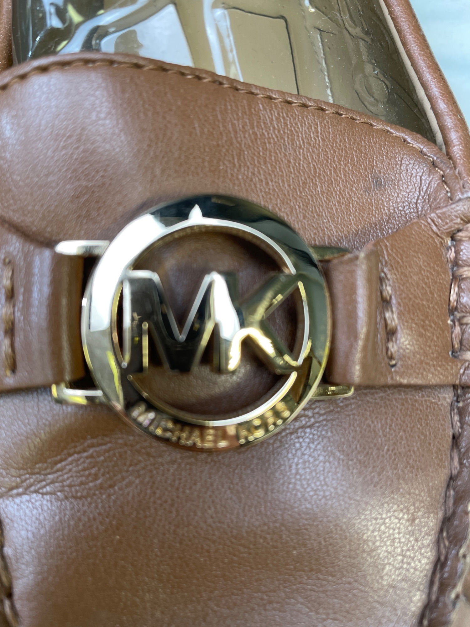 Michael Kors Womens Tan Loafers Shoes Slip on Size 7.5 SKU 6616