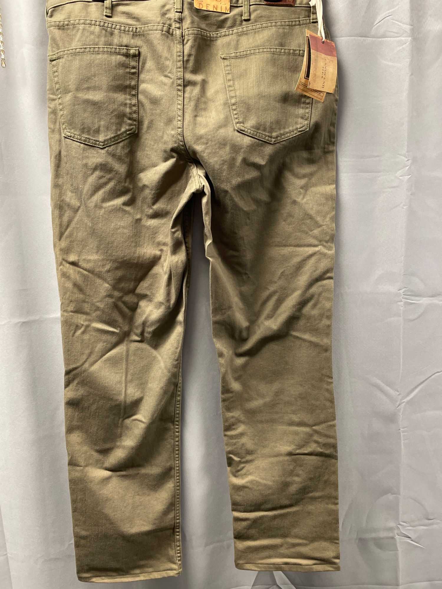Lands End Men's Green Traditional Fit Jeans Size 40 x 32 SKU 4692