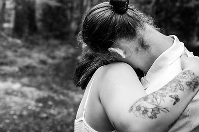 Séance photo de couple naturel à Rennes et en Bretagne.