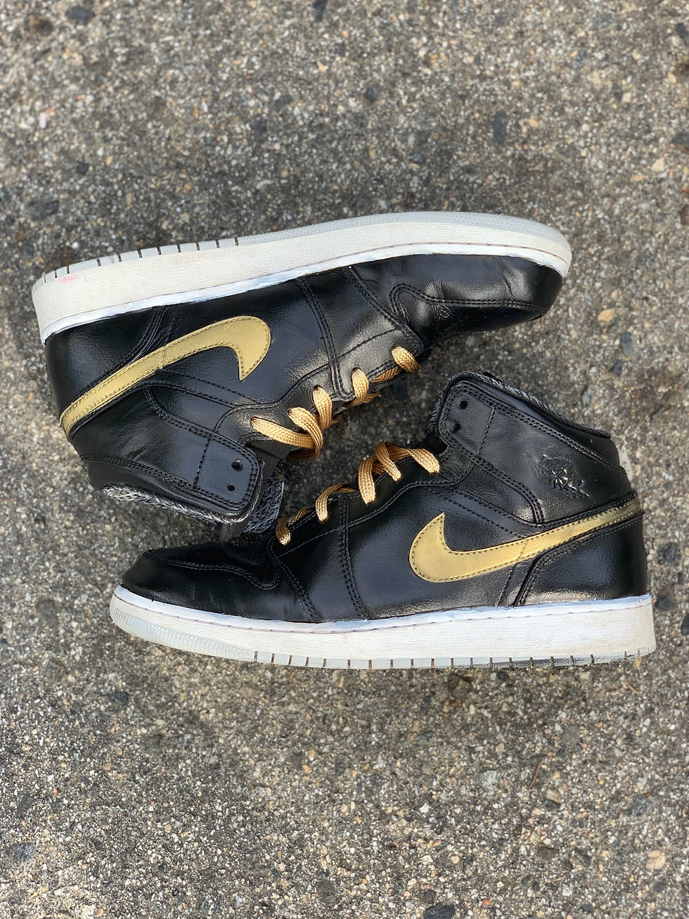 Air Jordan Black & Gold
