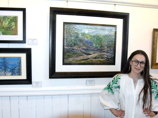Closing reception for “Parallels” exhibit held, students welcomed