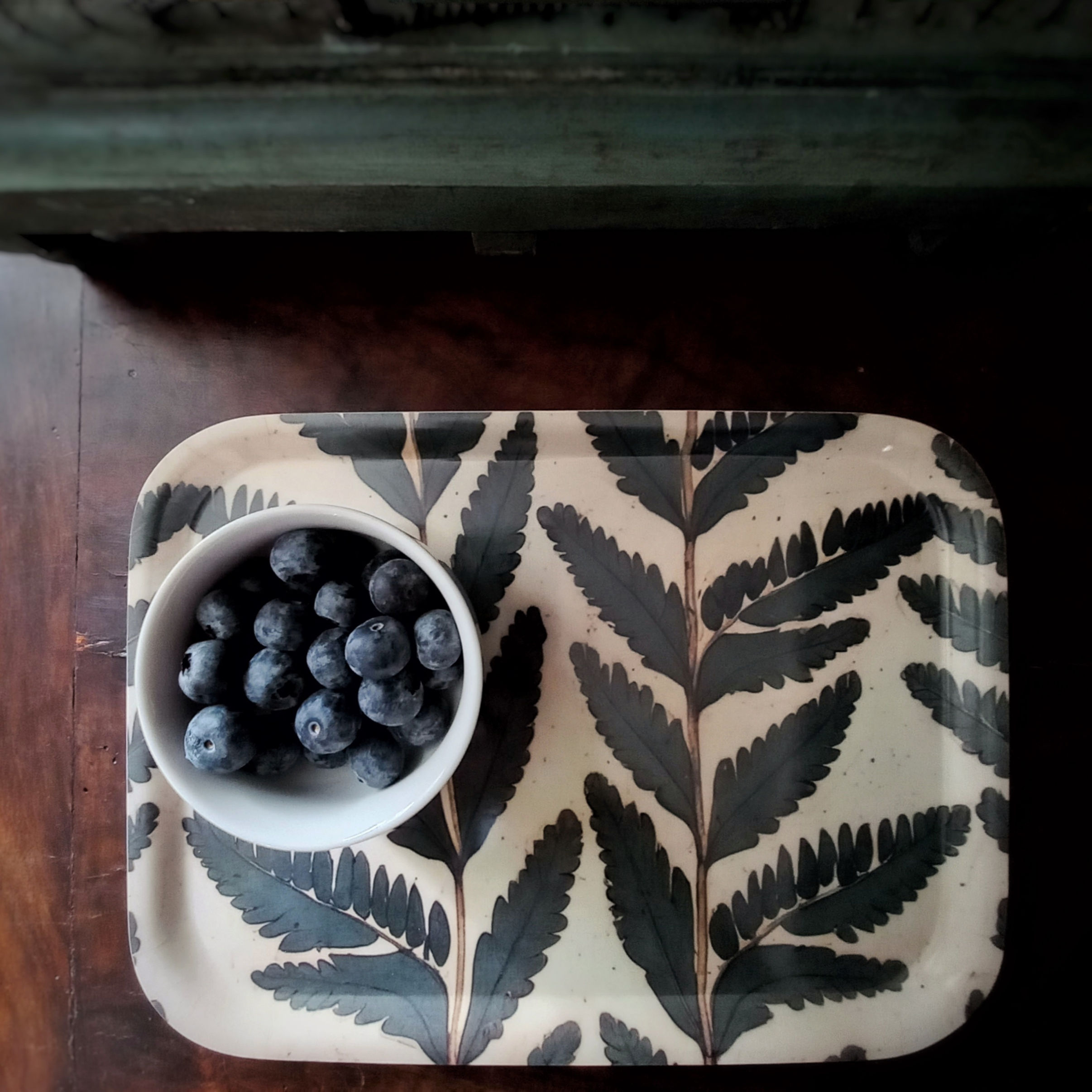 Plateau rectangulaire feuilles de fougère