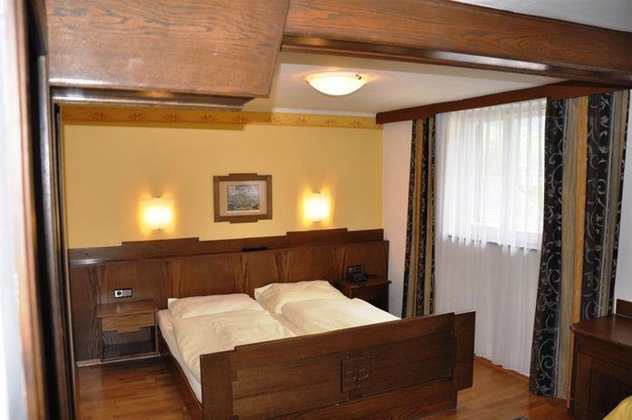 Einzelzimmer Bett
