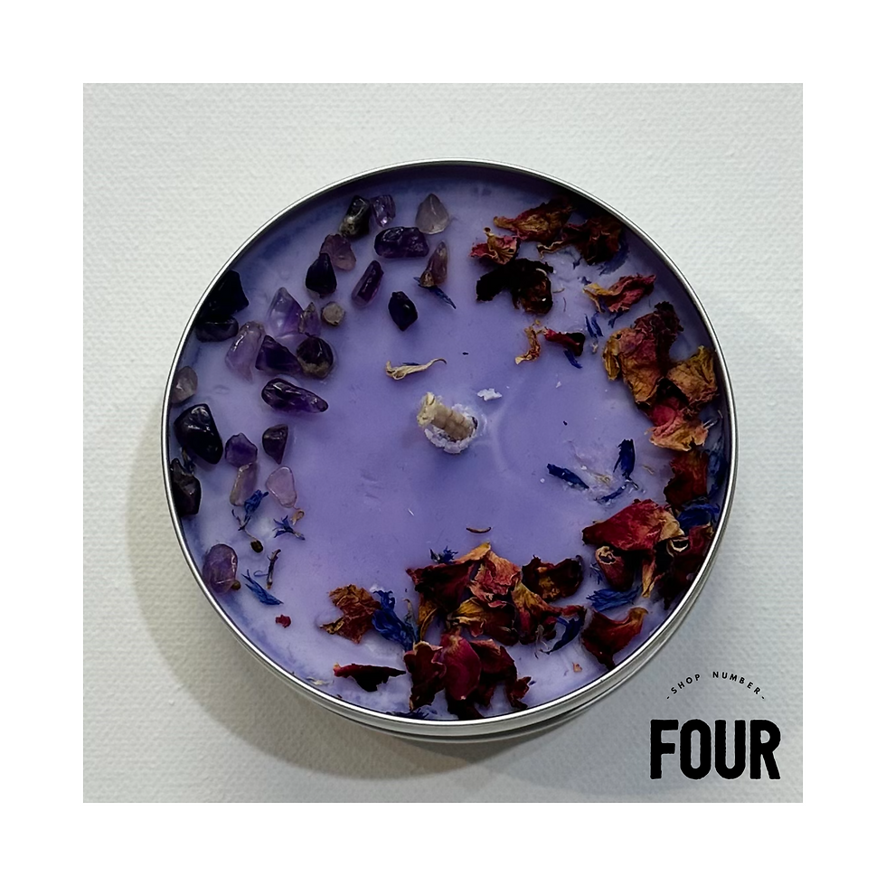 Thumbnail: Crystal & floral candle
