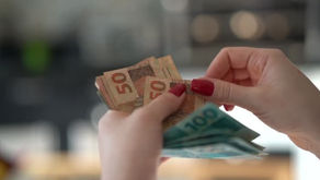 AUXÍLIO BRASIL: Pagamento de até R$ 600 do Auxílio Brasil de maio já está sendo pago.