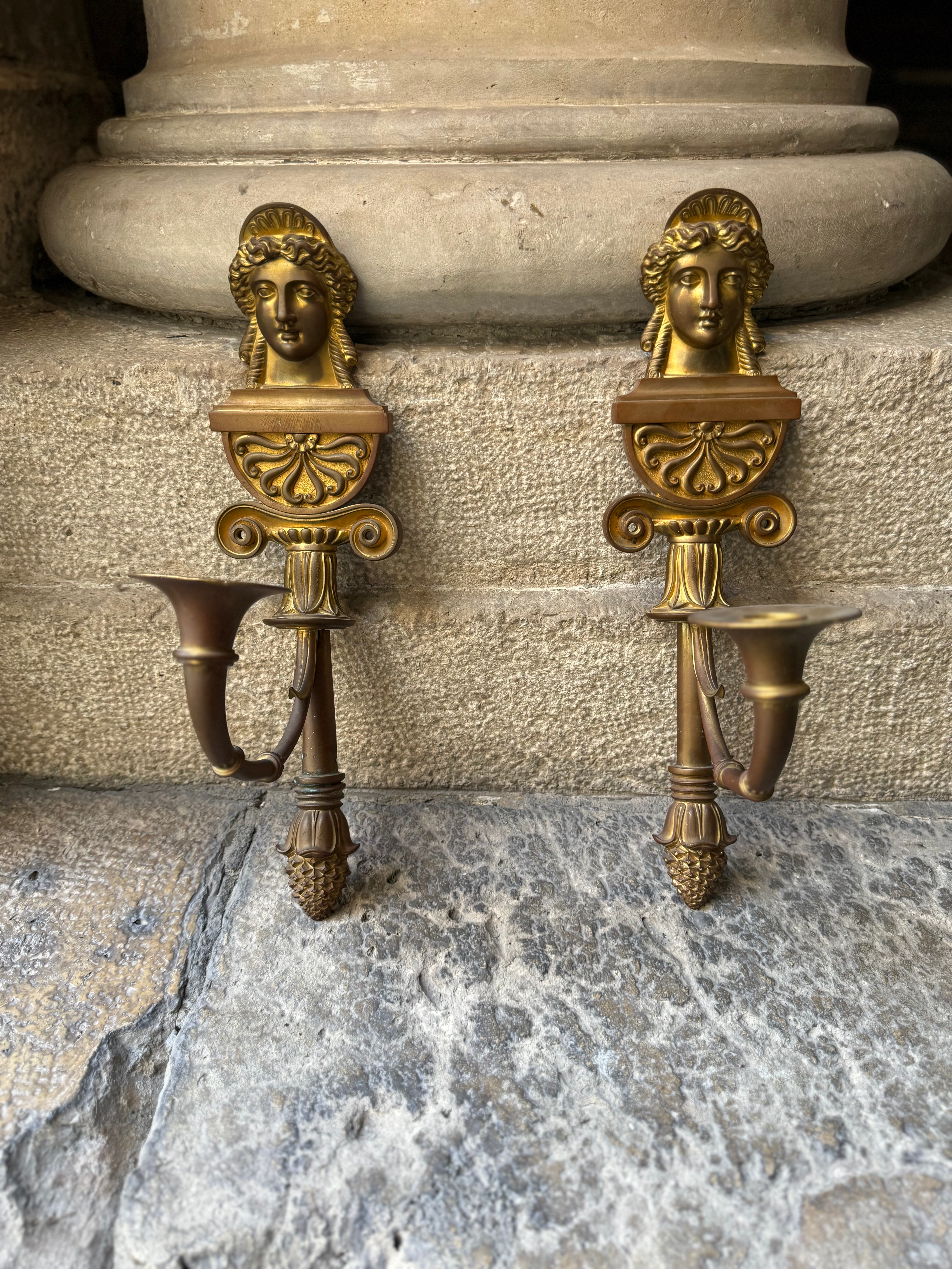 Pair of Empire-style bronze sconces decorated with crowned vestal virgins