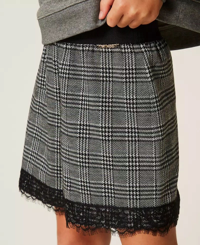 Miniatura: TWINSET SHORTS IN PRINCIPE DI GALLES CON PIZZO Art. 262GJ2101