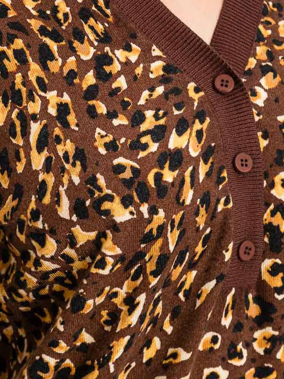 Thumbnail: TWINSET MAGLIA ANIMALIER CON SCOLLO A V E BOTTONI Art.  262TP3450