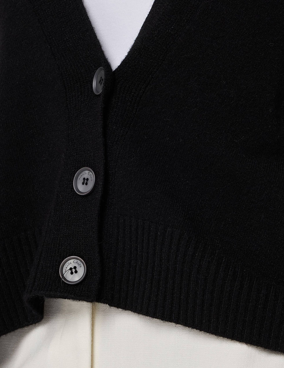 Miniatura: MANILA GRACE CARDIGAN CORTO CON SCOLLO A V E BOTTONI Art. M440VU